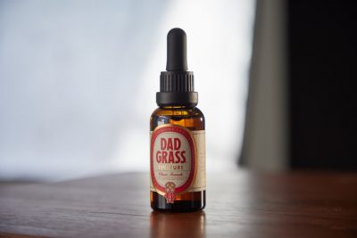 CBD trafiqué : les dangers cachés des synthétiques