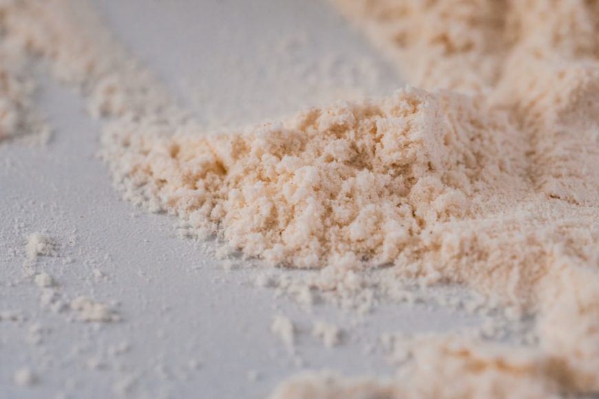 Cristales CBD España: Bienestar tópico puro para tu piel